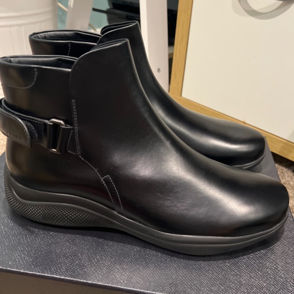 BRAND NEW: Men’s 8.5 Black Leather Boots
